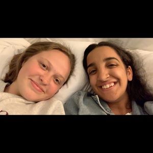 Meet your Posher, Muna